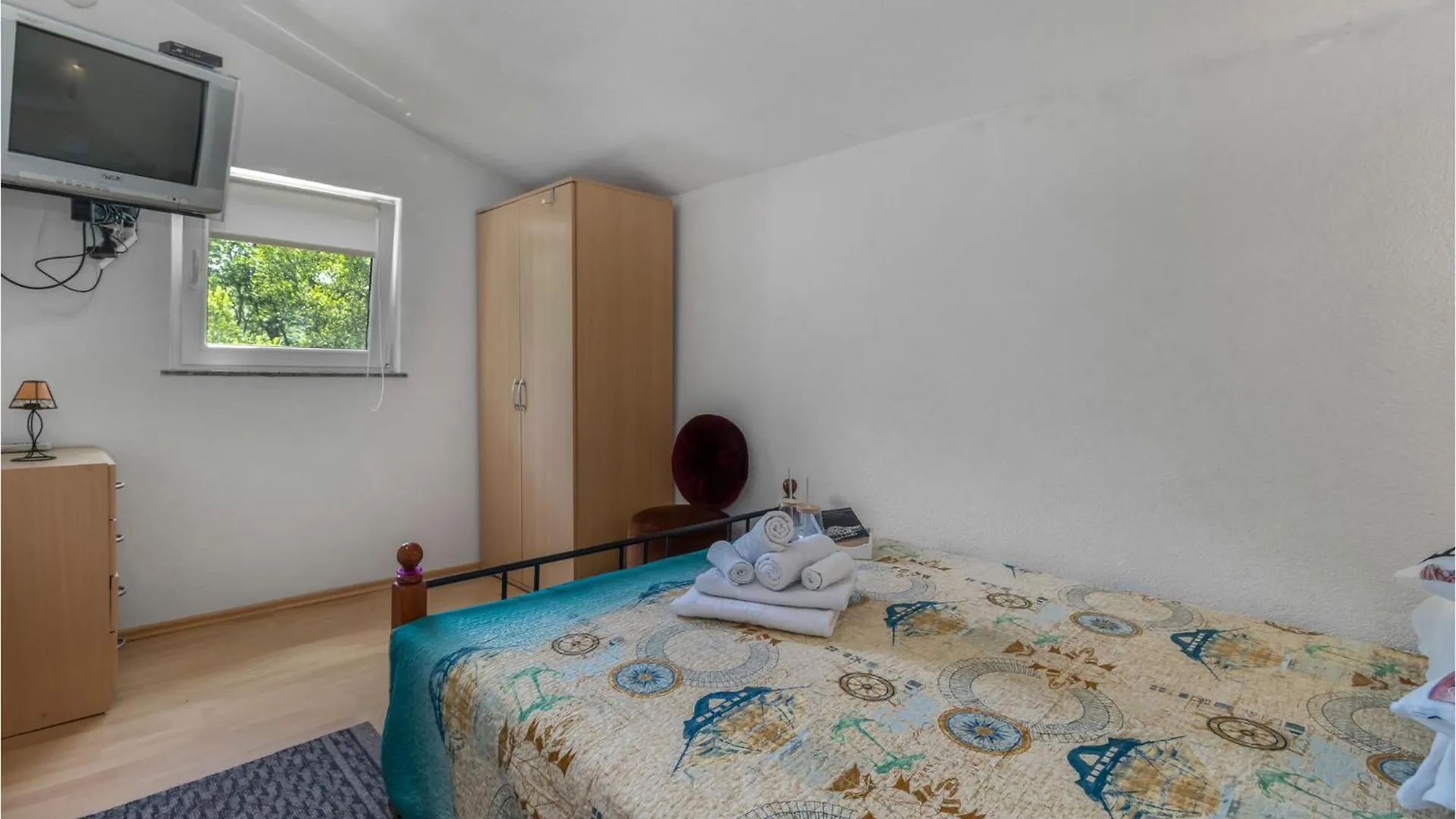 펜션 Amazing Home In Krizisce With Kitchen Veli Dol